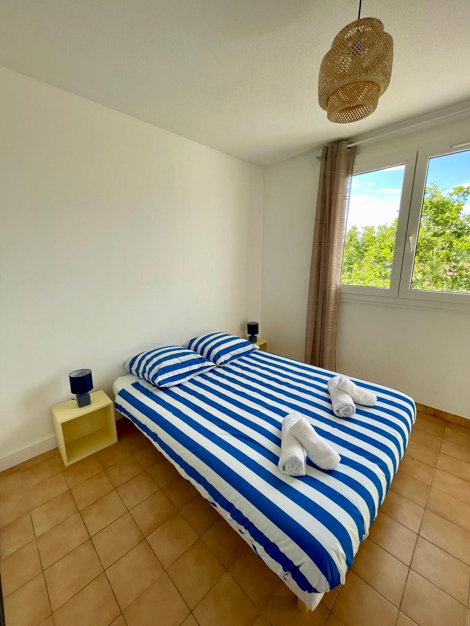Superbe Duplex Refait A Neuf ! Apartment Hyères Екстериор снимка