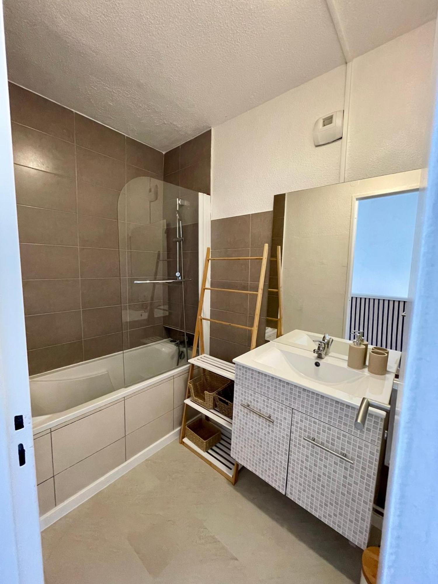 Superbe Duplex Refait A Neuf ! Apartment Hyères Екстериор снимка