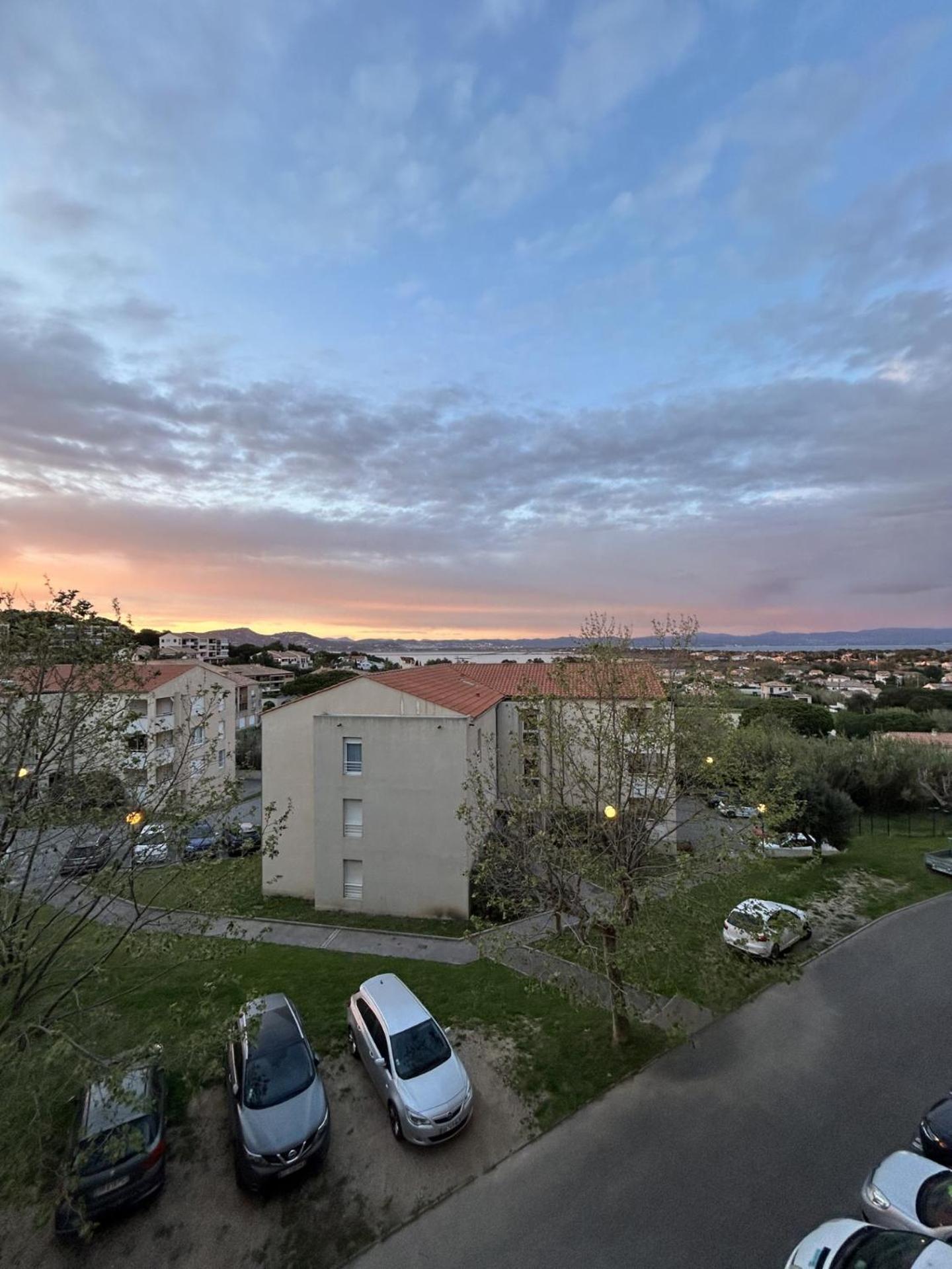 Superbe Duplex Refait A Neuf ! Apartment Hyères Екстериор снимка